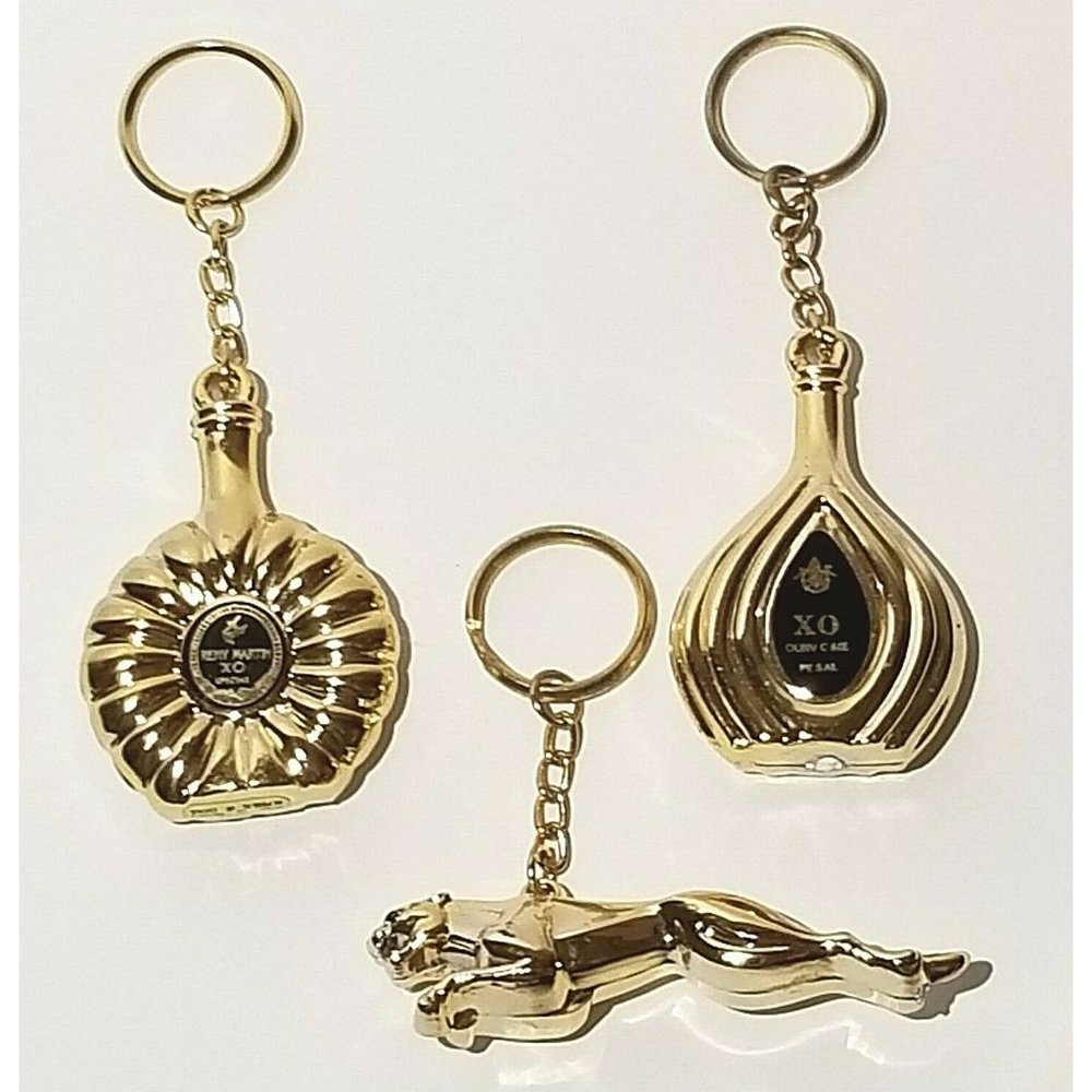 3 Key chains  REMY MARTIN, Meukow, Courvoisie
